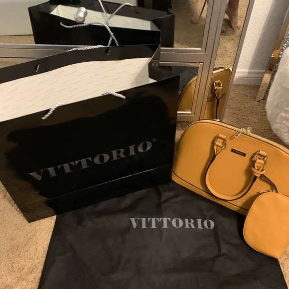 Pistachio Green Italian Leather Tote Bag – Elegant Top  Brand new italian bag